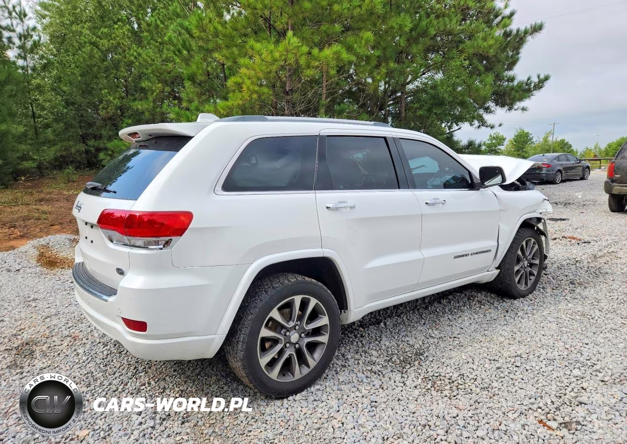 2018 Jeep Grand Cherokee Overland VIN:1C4RJECG7JC204823 - 3