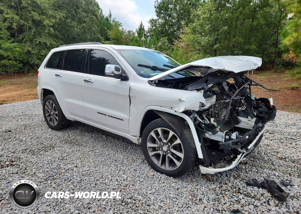 2018 Jeep Grand Cherokee Overland VIN:1C4RJECG7JC204823 - 4