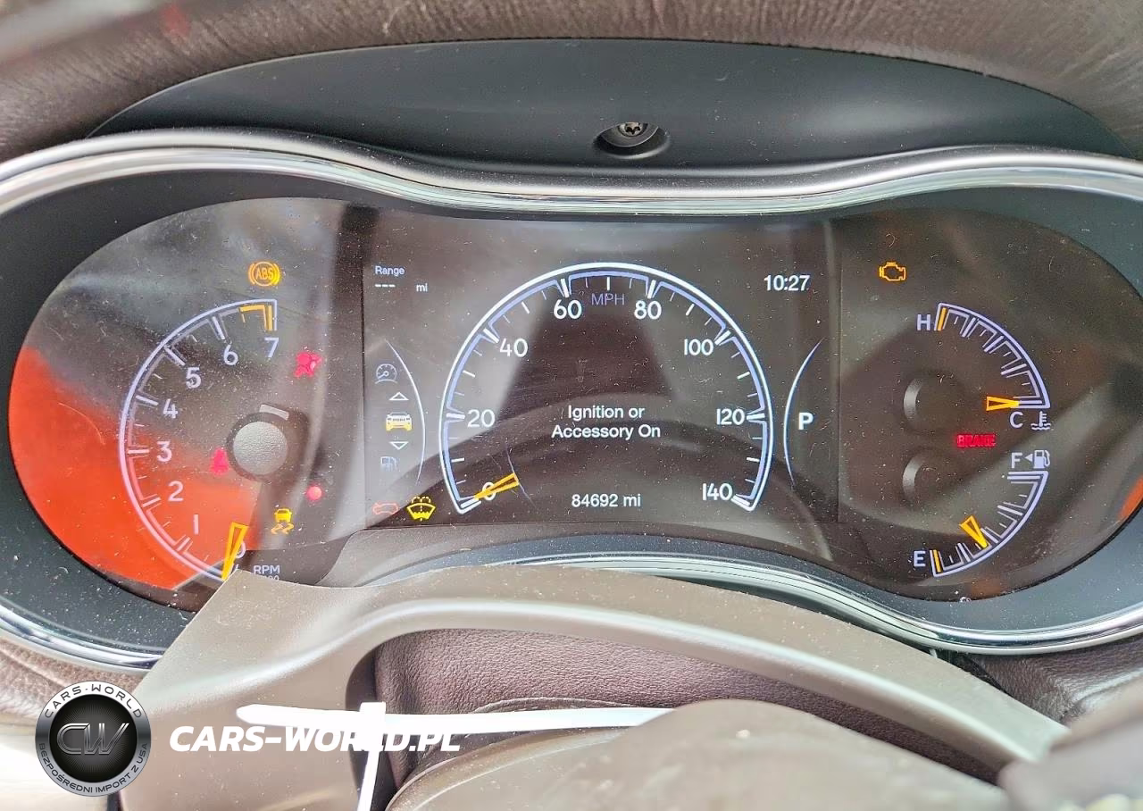 2018 Jeep Grand Cherokee Overland VIN:1C4RJECG7JC204823 - 9