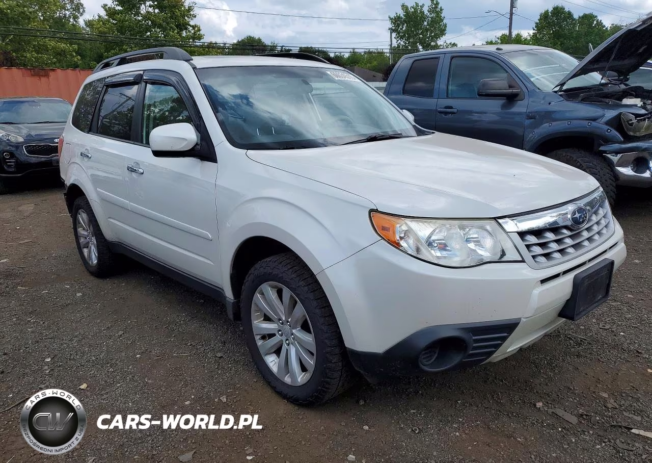 2011 Subaru Forester 2.5X Premium VIN:JF2SHADC8BH755821 - 4