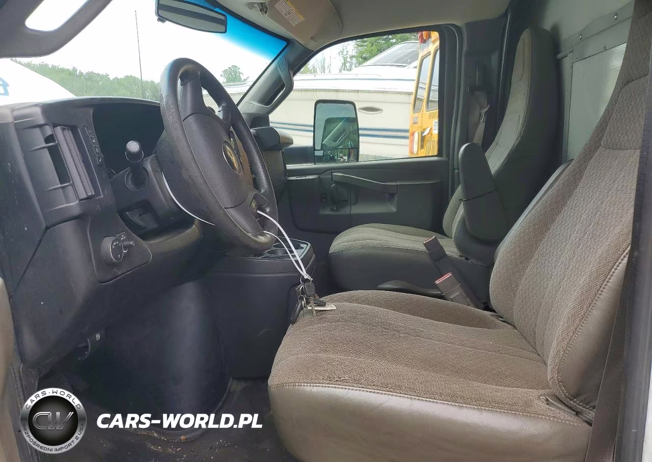 2018 Chevrolet Express Delivery Truck VIN:1GB3GRCG9J1200686 - 7