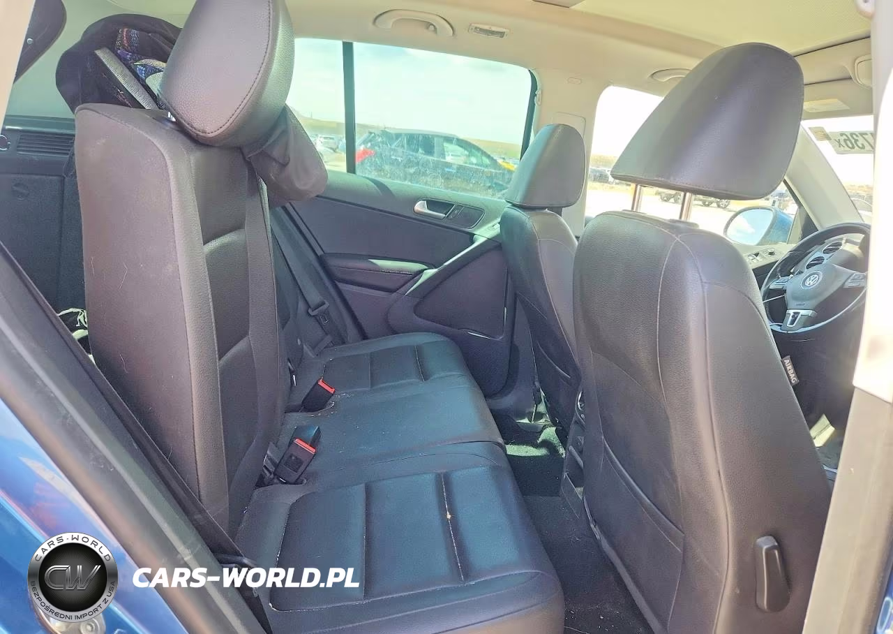 2017 Volkswagen Tiguan Wolfsburg VIN:WVGRV7AX6HK003039 - 10