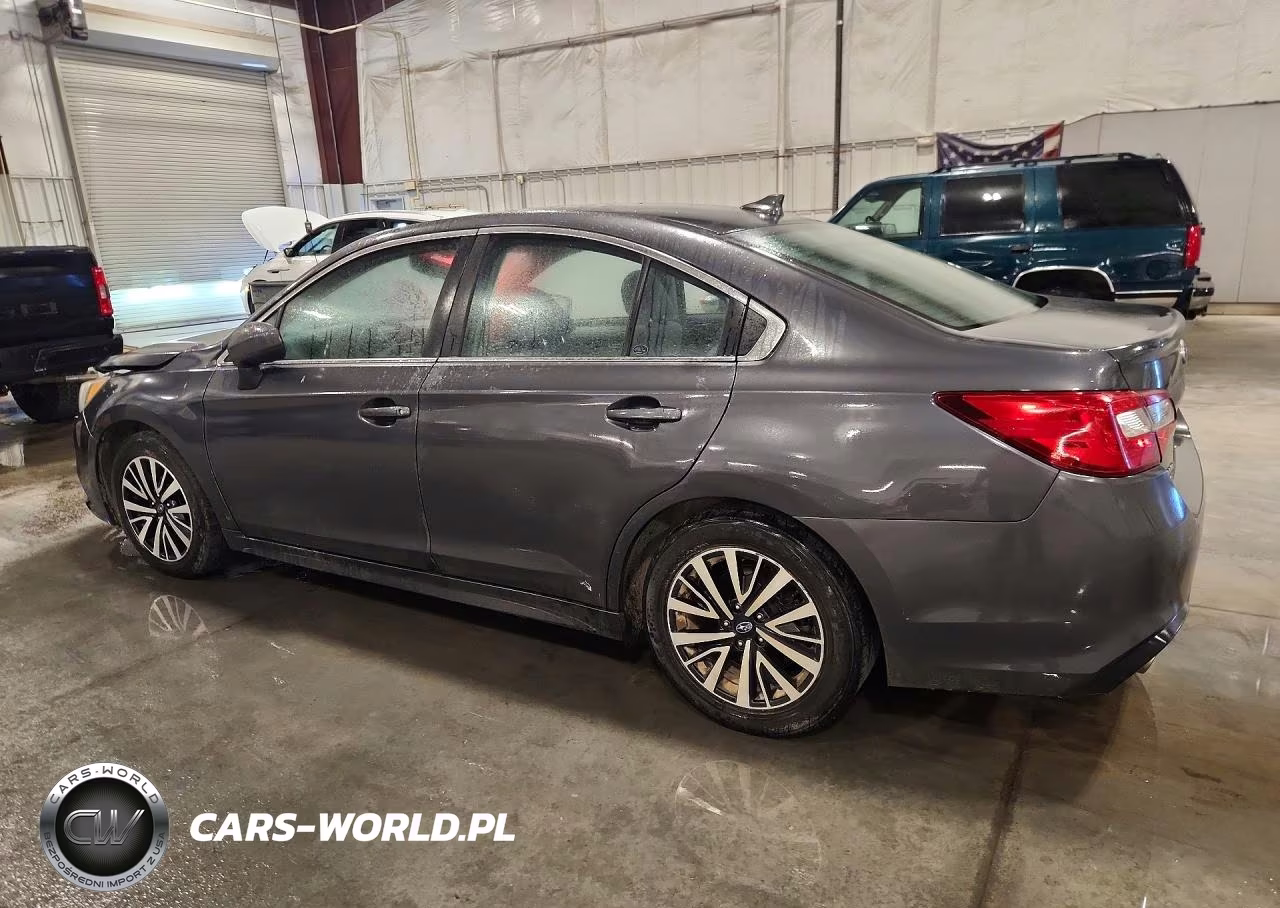 2018 Subaru Legacy 2.5I Premium VIN:4S3BNAC68J3003843 - 2