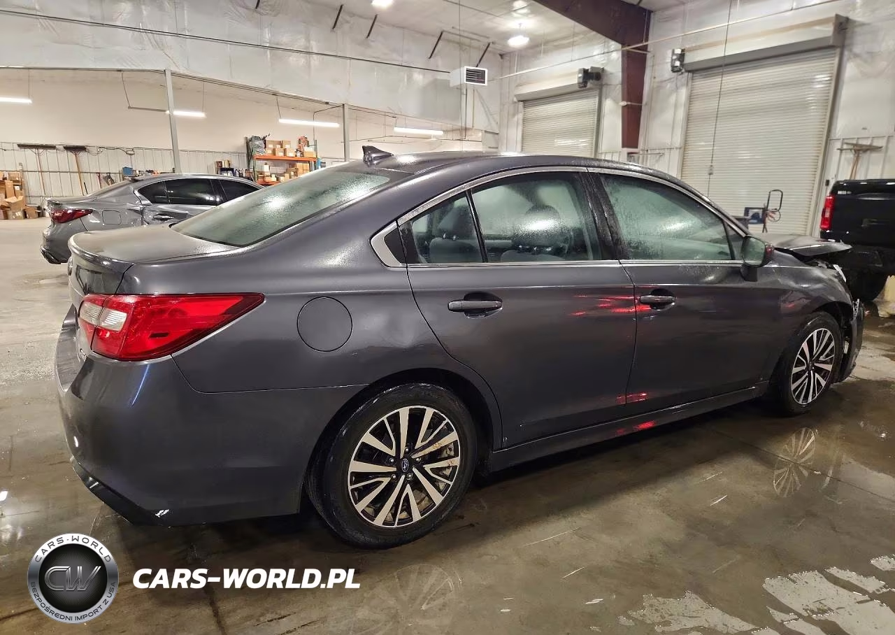 2018 Subaru Legacy 2.5I Premium VIN:4S3BNAC68J3003843 - 3
