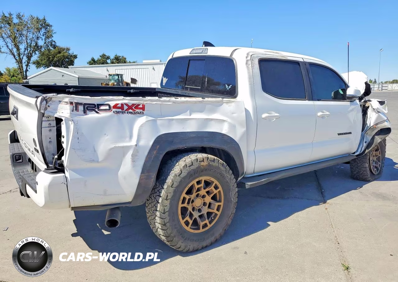 2023 Toyota Tacoma Trd Off-Road VIN:3TMCZ5AN7PM570479 - 3