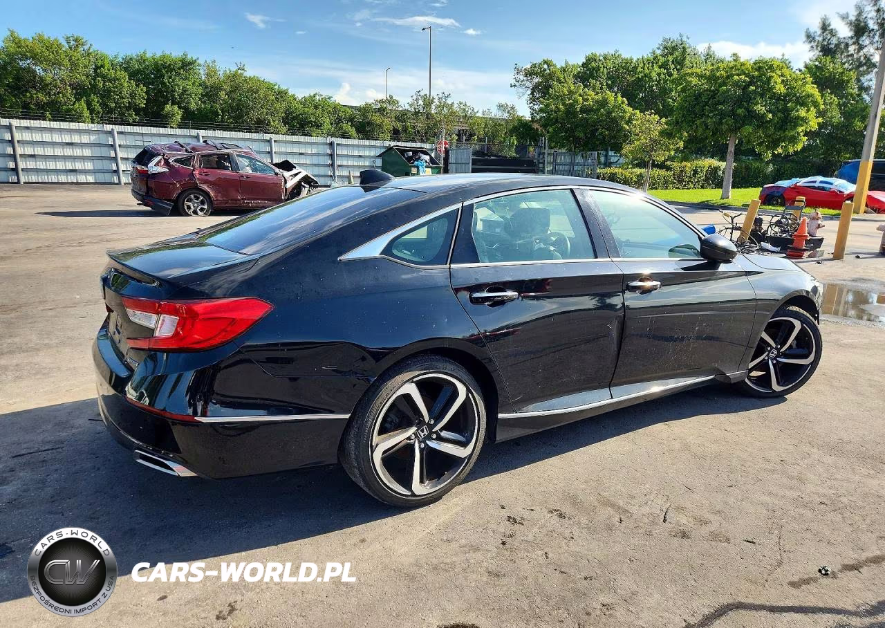 HONDA ACCORD VIN:1HGCV1F94JA028732 - 3