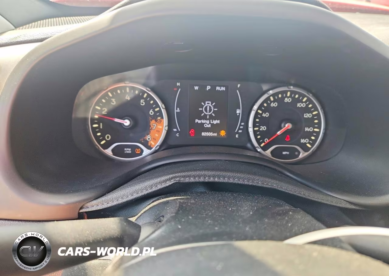 2018 Jeep Renegade Sport VIN:ZACCJBAB4JPH79999 - 9