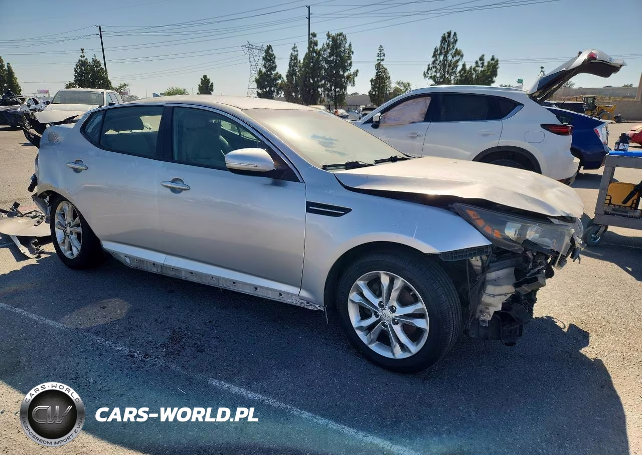 2013 Kia Optima Lx VIN:5XXGM4A79DG164759 - 4