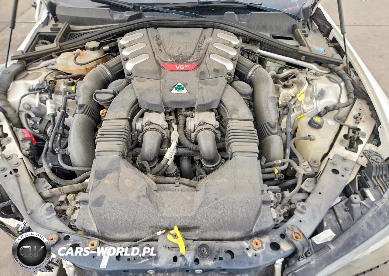 2017 Alfa Romeo Giulia Quadrifoglio VIN:ZARFAEAV3H7549893 - 11