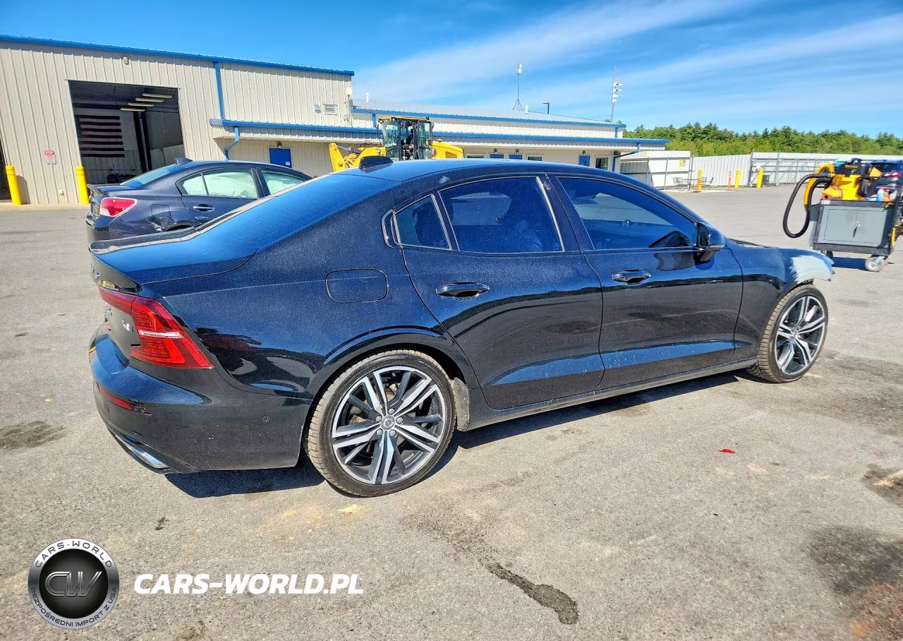 2021 Volvo S60 T6 R-Design VIN:7JRA22TM0MG095005 - 3