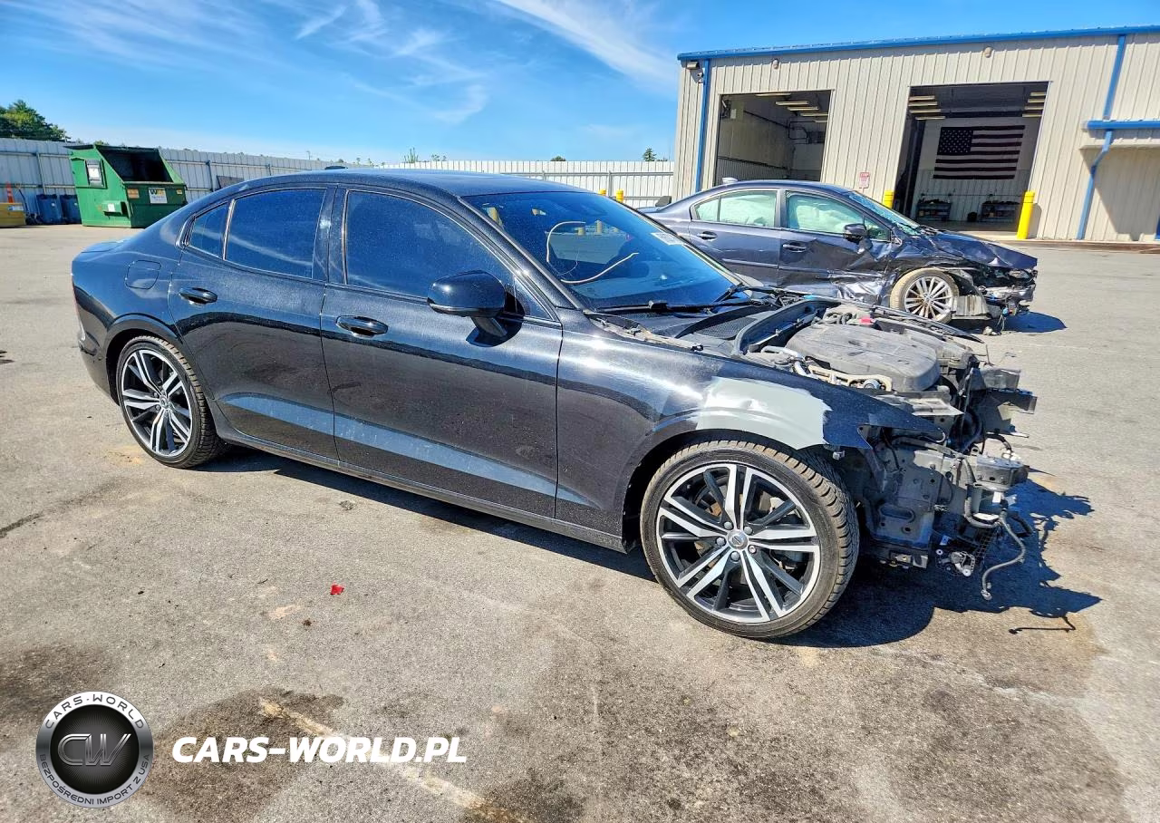2021 Volvo S60 T6 R-Design VIN:7JRA22TM0MG095005 - 4