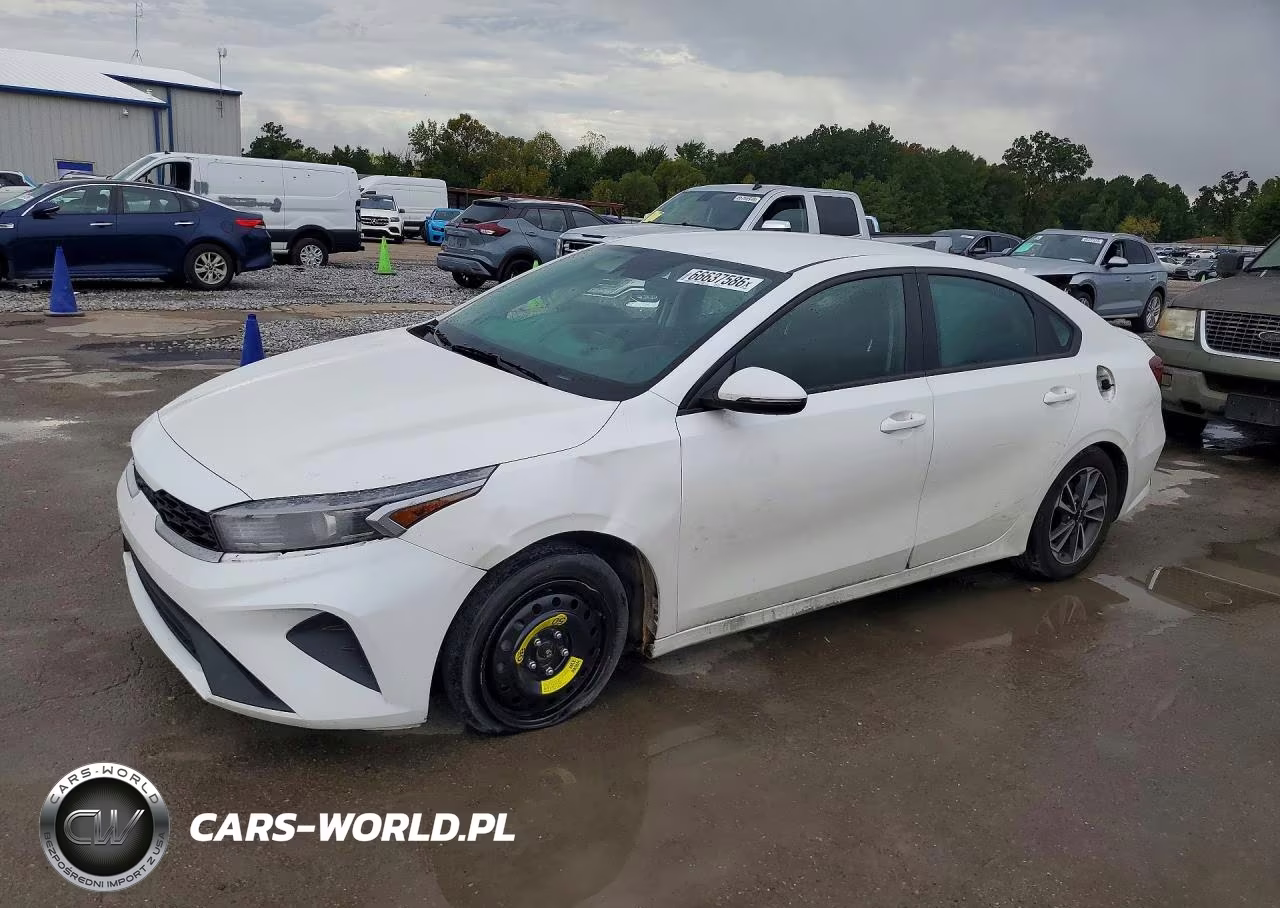 2023 Kia Forte Lxs