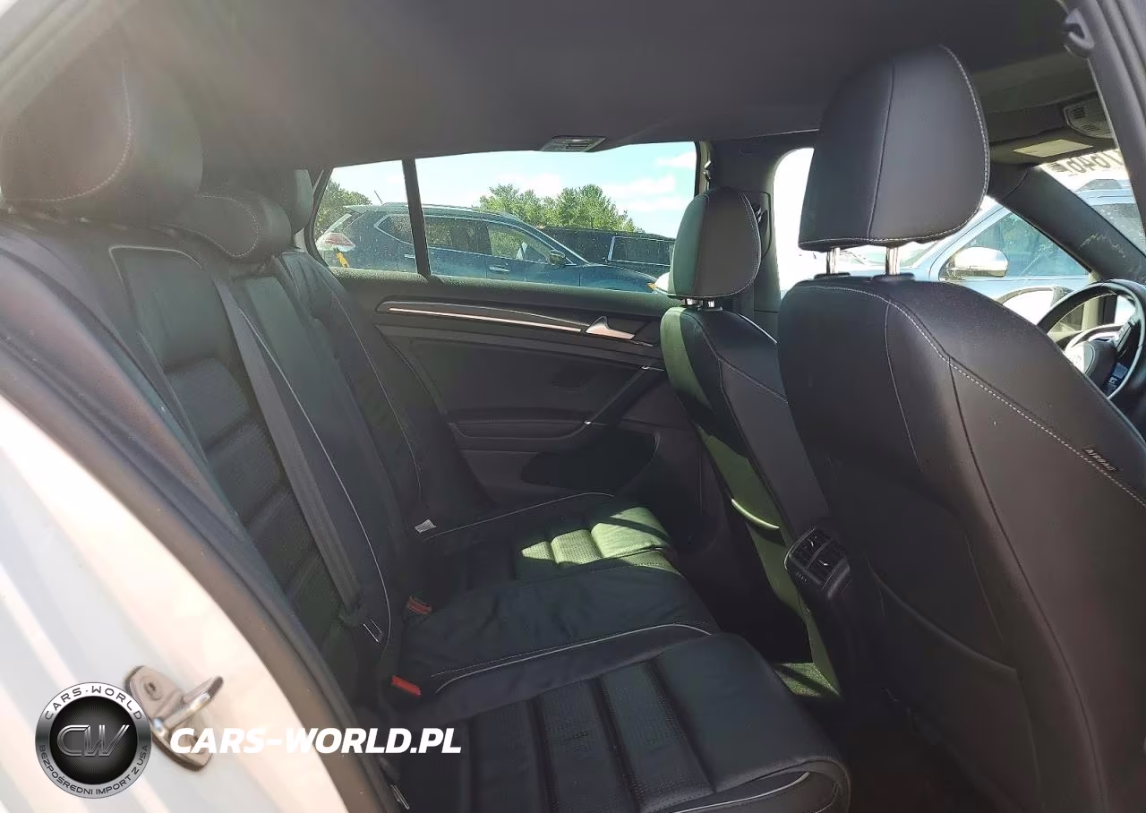 2018 Volkswagen Golf R VIN:WVWWF7AU2JW257078 - 10