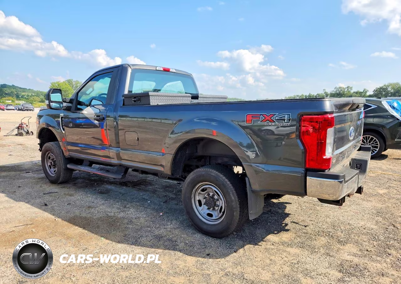 2017 Ford F250 Super Duty VIN:1FTBF2B65HEE74349 - 2
