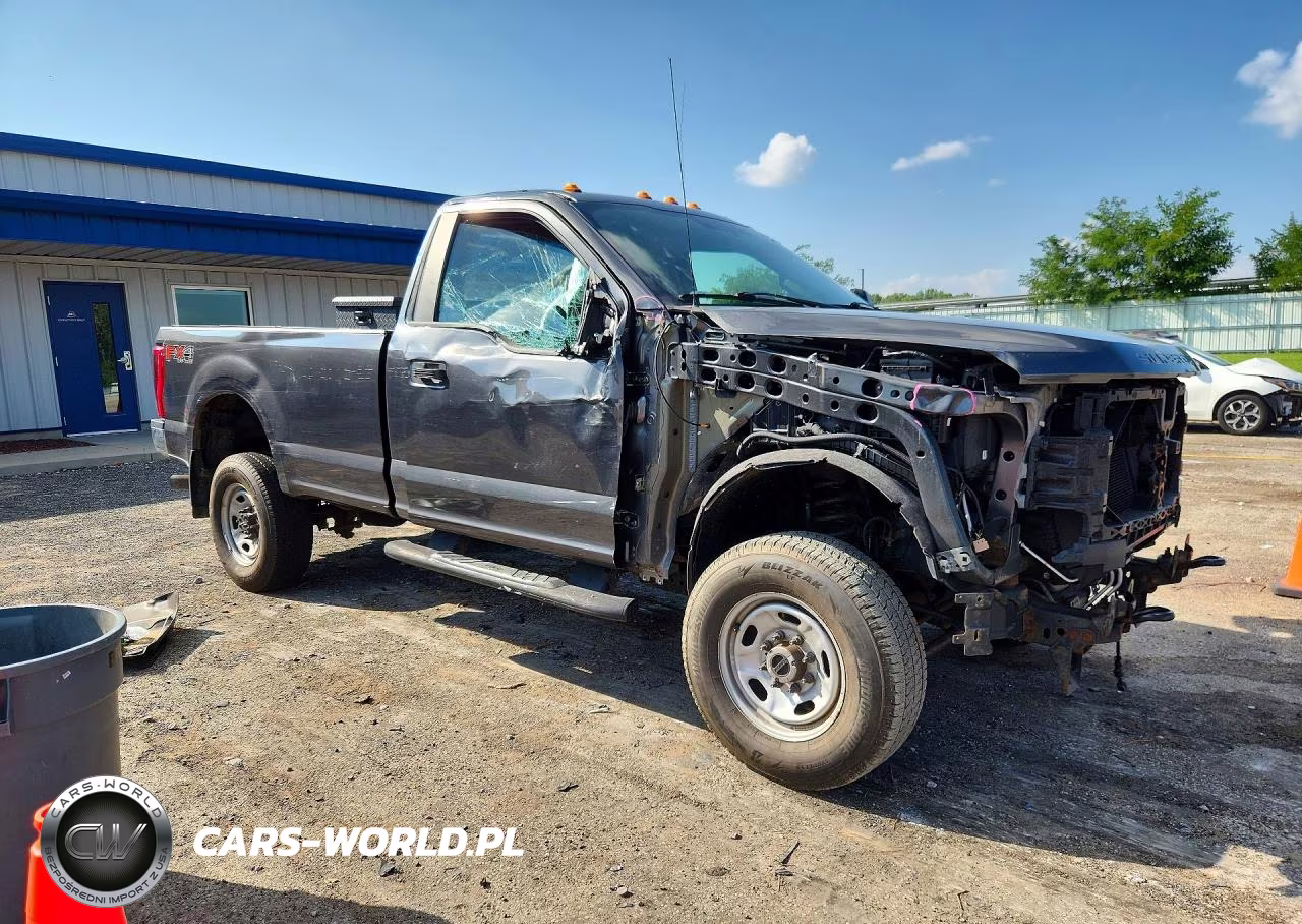 2017 Ford F250 Super Duty VIN:1FTBF2B65HEE74349 - 4
