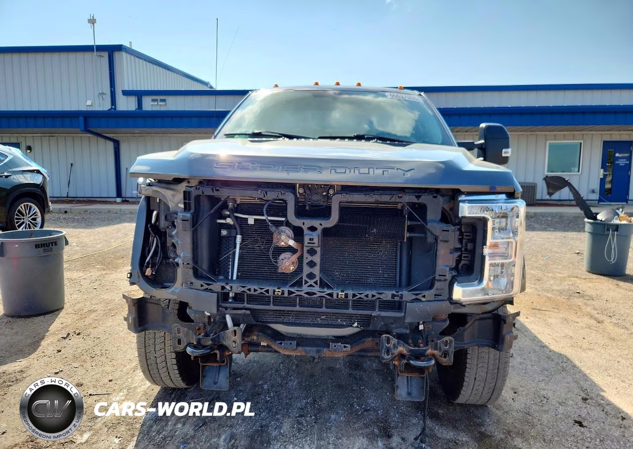 2017 Ford F250 Super Duty VIN:1FTBF2B65HEE74349 - 5