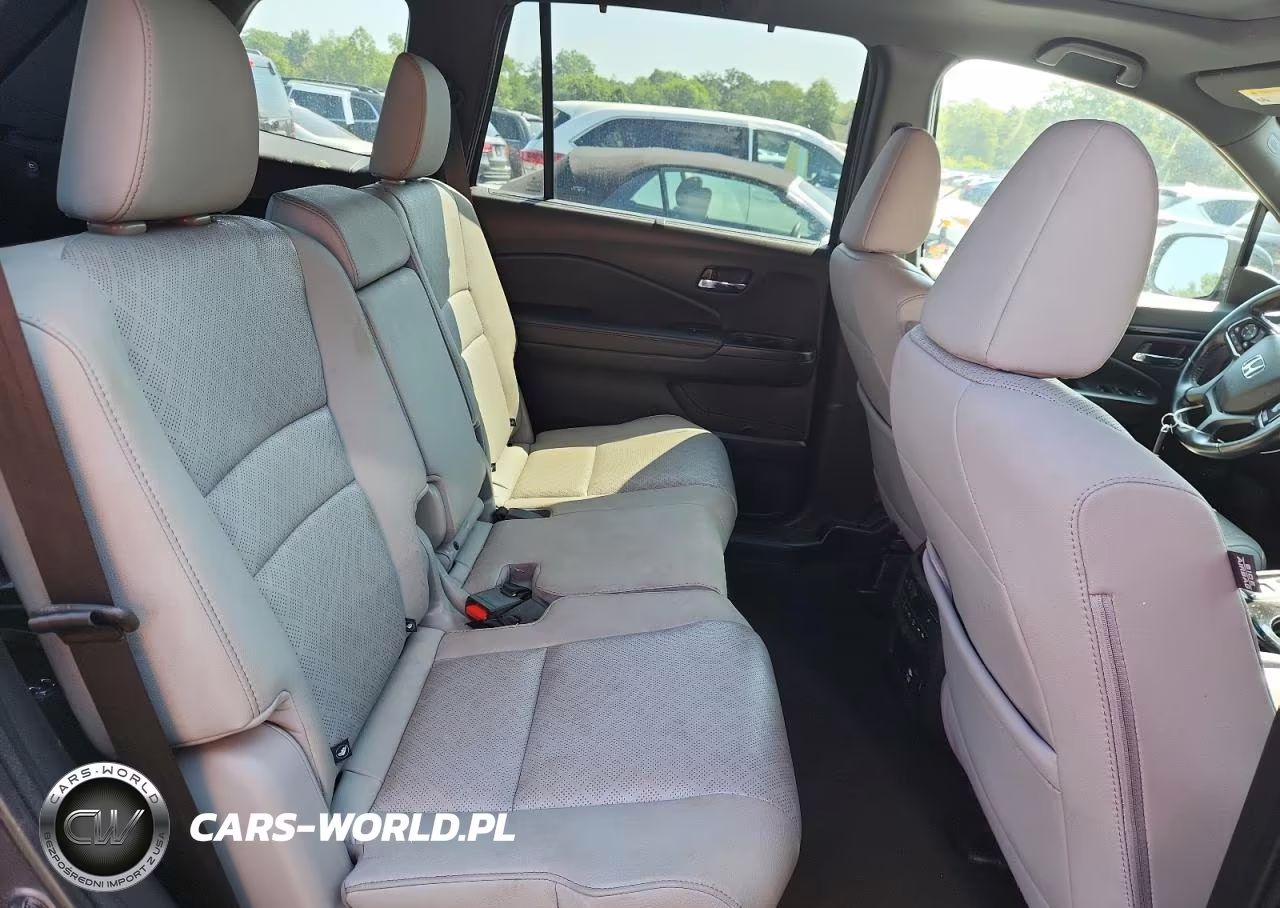 2021 Honda Passport Touring VIN:5FNYF8H96MB021641 - 11
