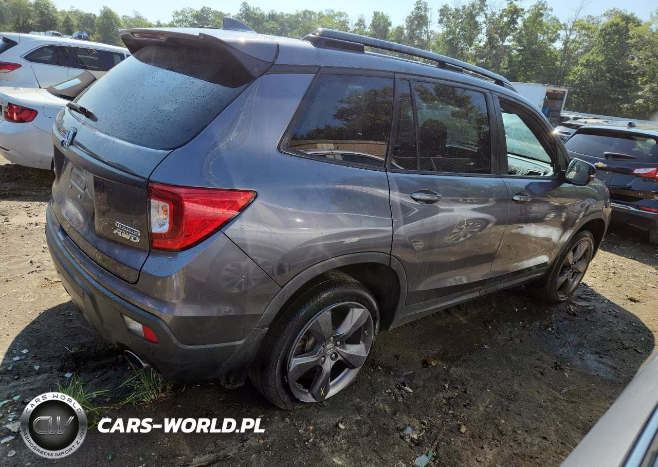 2021 Honda Passport Touring VIN:5FNYF8H96MB021641 - 3