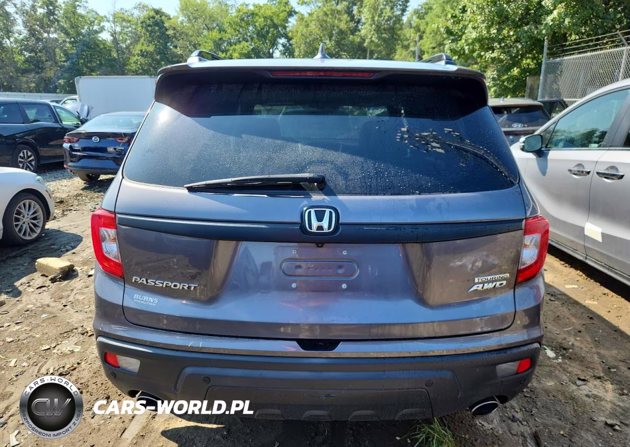 2021 Honda Passport Touring VIN:5FNYF8H96MB021641 - 6