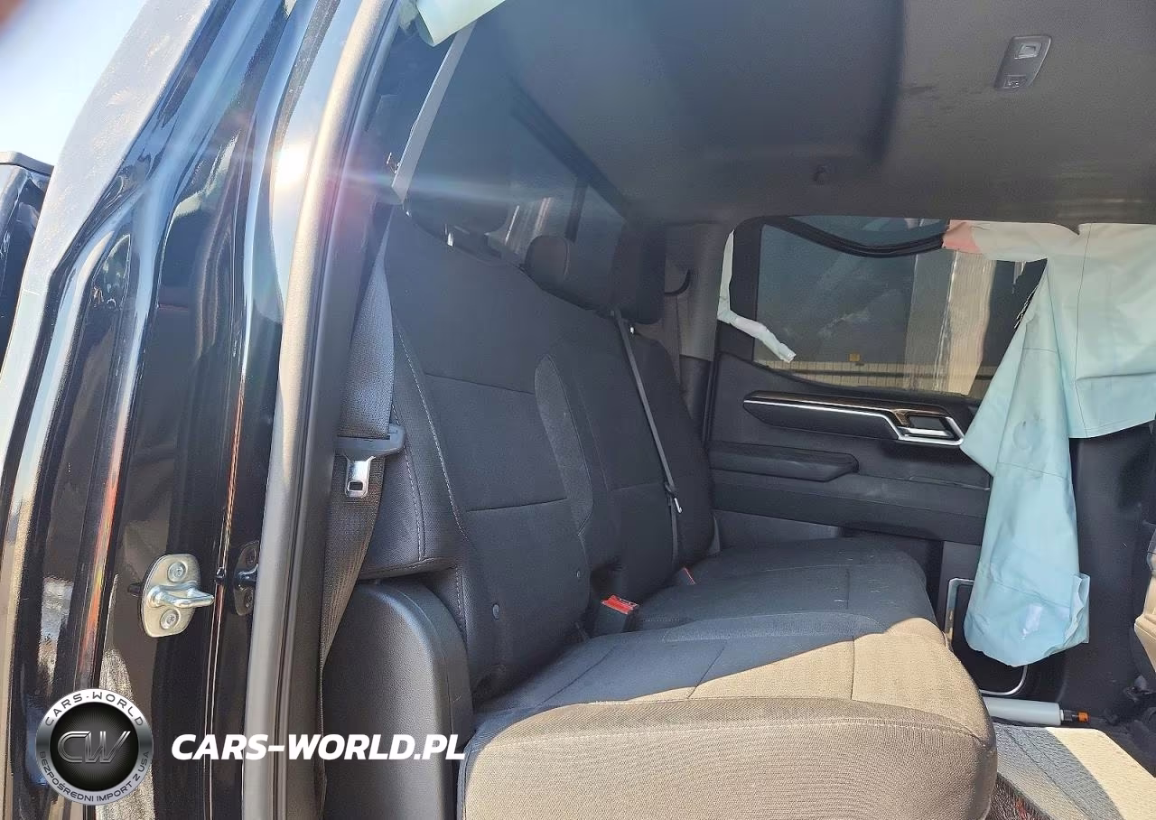 2025 Chevrolet Silverado K1500 Rst VIN:1GCUKEE86SZ315939 - 10