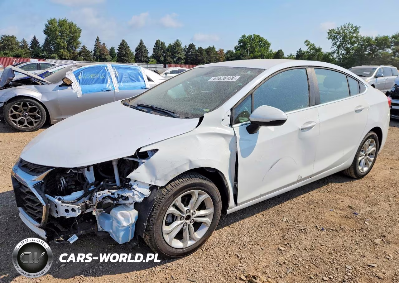 2019 Chevrolet Cruze VIN:1G1BE5SM6K7146171 - 1