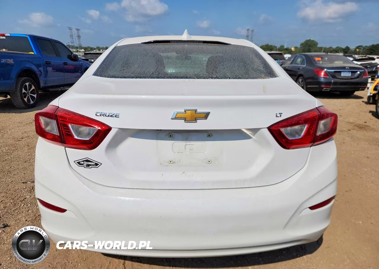 2019 Chevrolet Cruze VIN:1G1BE5SM6K7146171 - 6