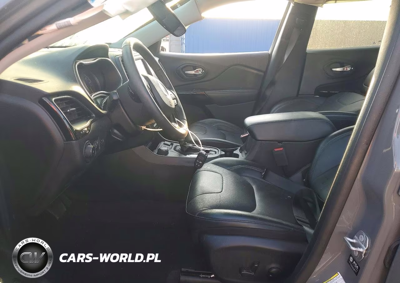 2023 Jeep Cherokee Altitude Lux VIN:1C4PJMMB8PD102986 - 7