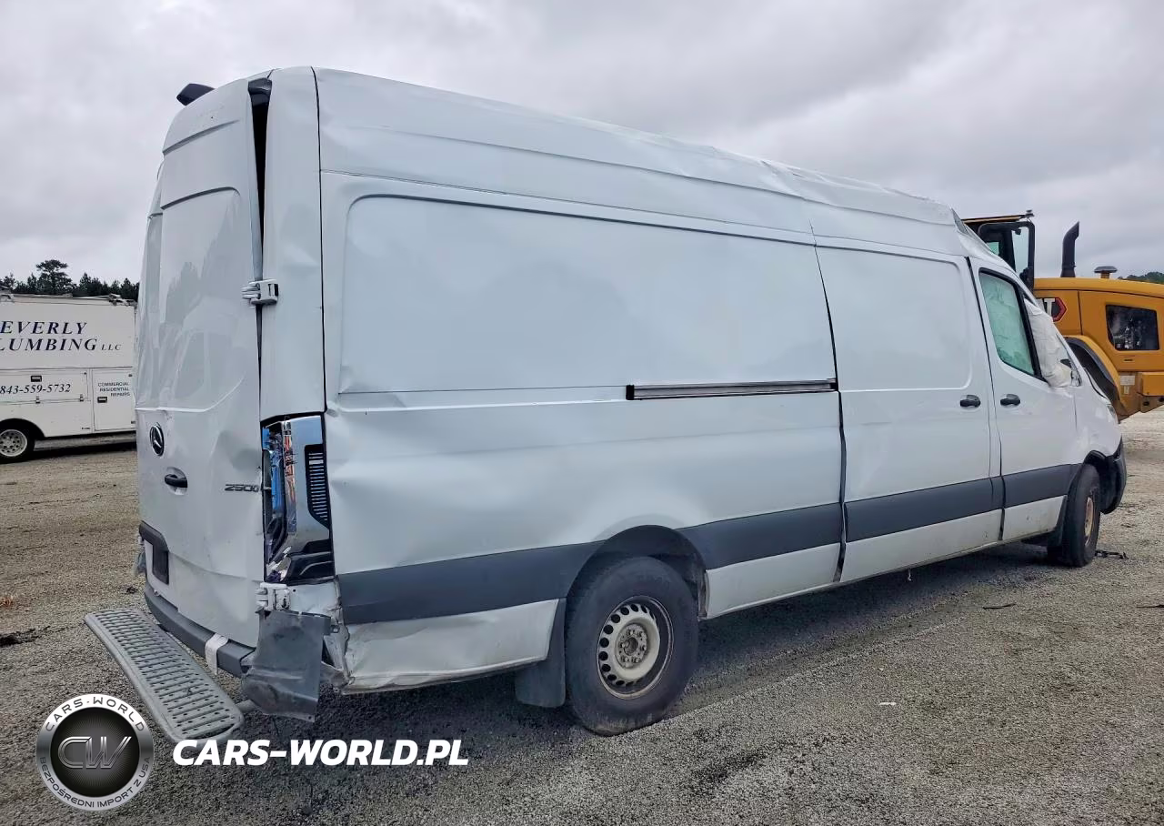 2023 Mercedes-Benz Sprinter 2500 Delivery Van VIN:W1Y4KCHY9PT132332 - 3