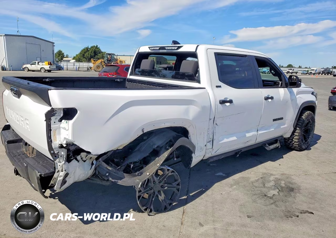 2026 Toyota Tundra Sr5 VIN:5TFLA5DB2TX405193 - 3