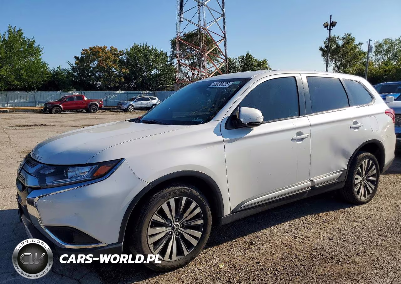 2019 Mitsubishi Outlander Se – zdjęcie 1 z 13