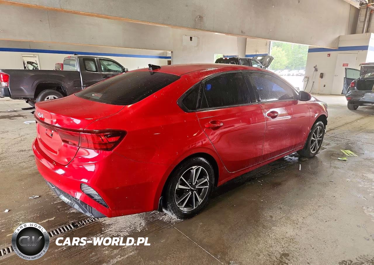 2022 Kia Forte Lxs VIN:3KPF24AD8NE425896 - 3