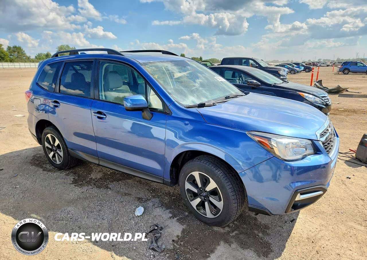 2017 Subaru Forester 2.5I Premium VIN:JF2SJAEC4HH551481 - 4