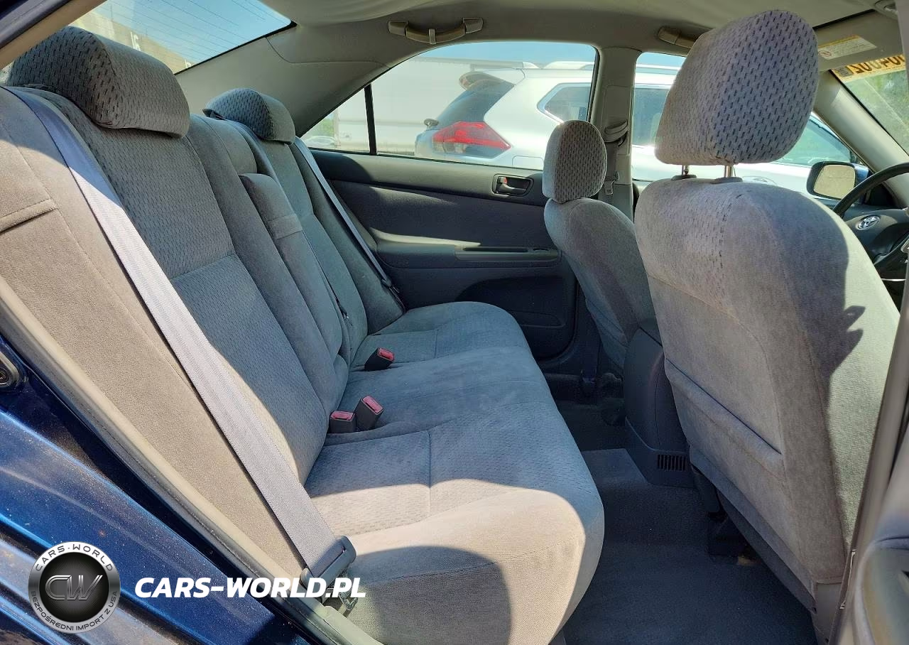 2003 Toyota Camry Le VIN:4T1BE32K13U209072 - 10