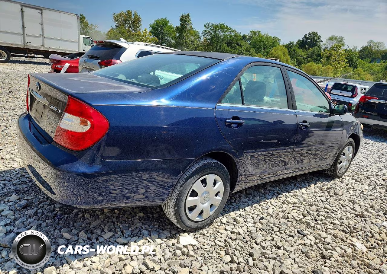 2003 Toyota Camry Le VIN:4T1BE32K13U209072 - 3