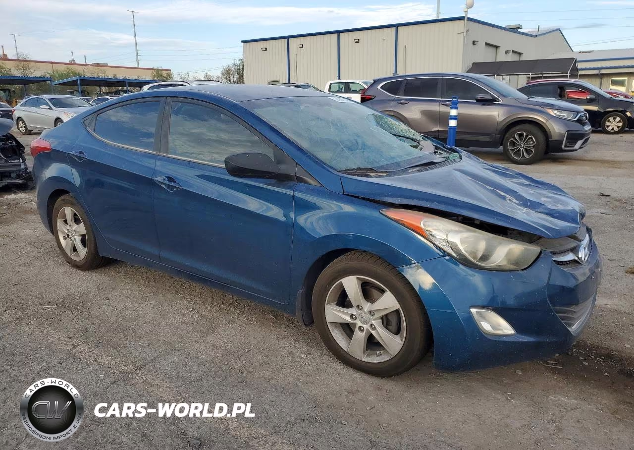 2013 Hyundai Elantra Gls VIN:KMHDH4AE1DU955699 - 4