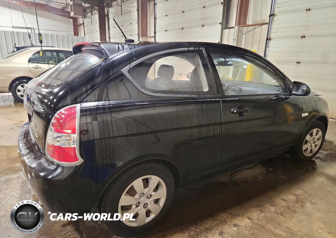 2009 Hyundai Accent Gs VIN:KMHCM36C39U138184 - 3