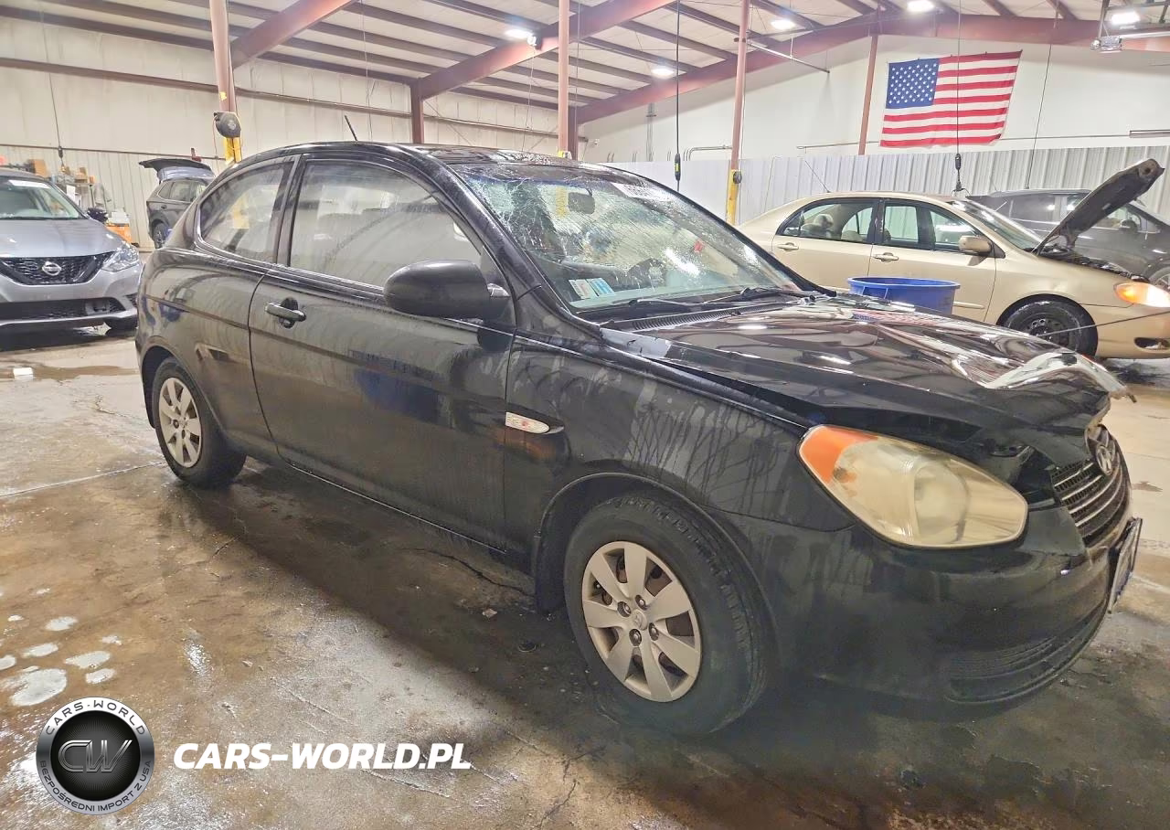 2009 Hyundai Accent Gs VIN:KMHCM36C39U138184 - 4