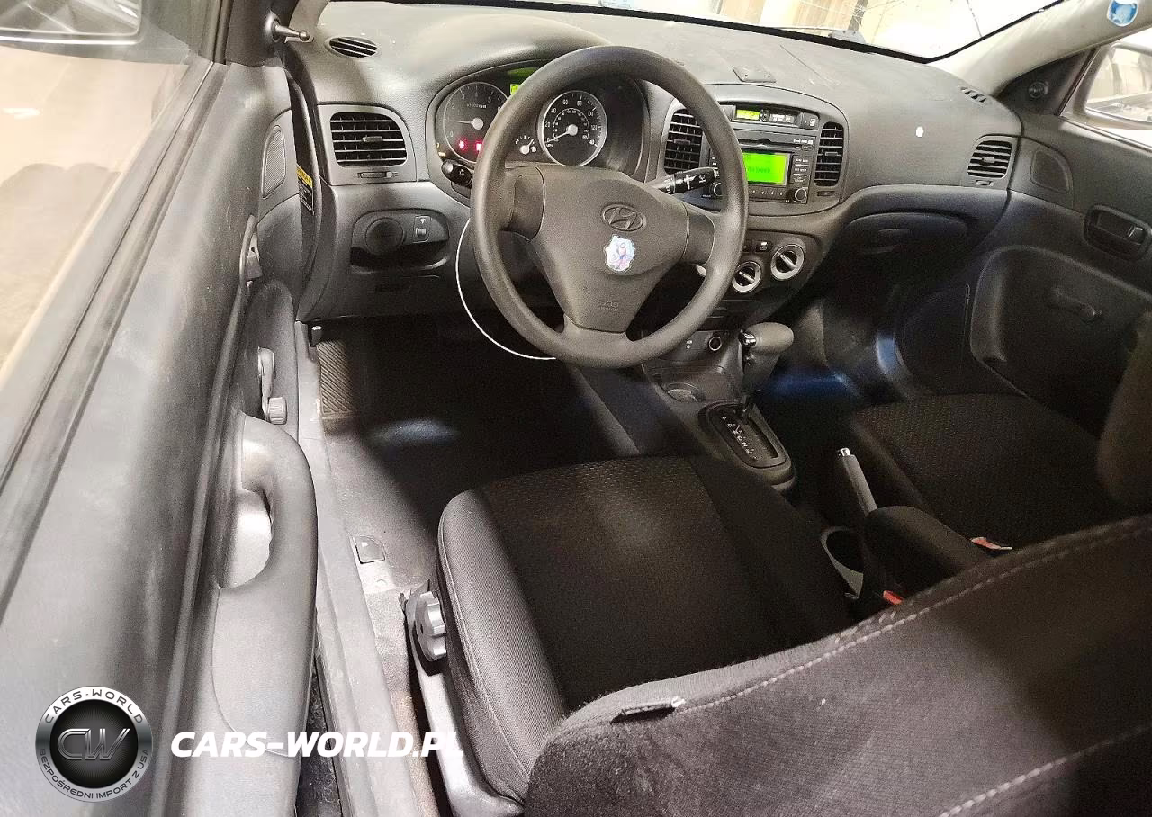2009 Hyundai Accent Gs VIN:KMHCM36C39U138184 - 8