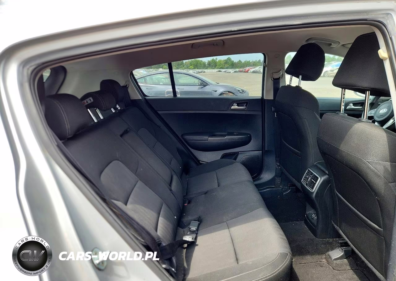 2020 Kia Sportage Lx VIN:KNDPMCAC3L7637117 - 11