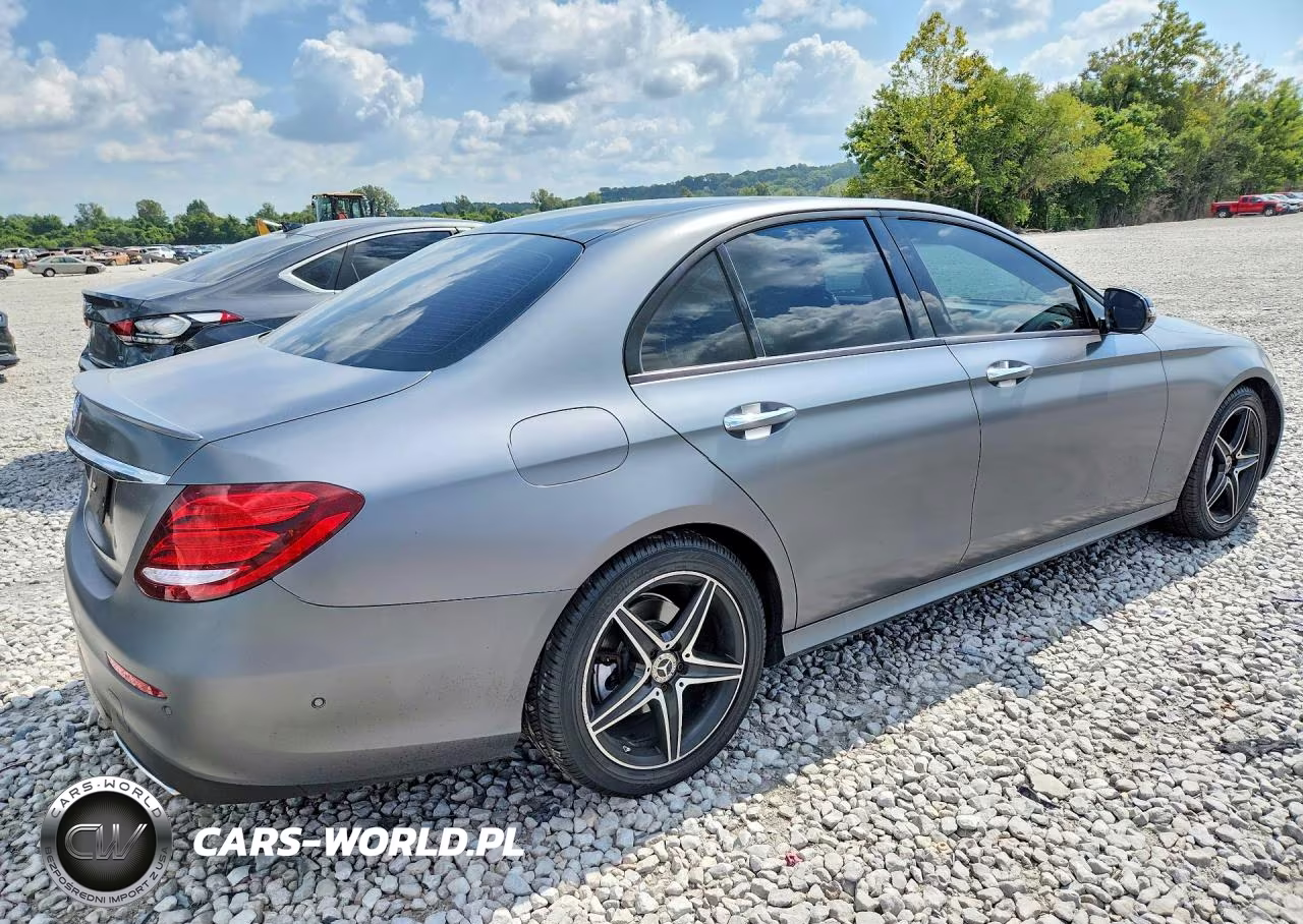 2018 Mercedes-Benz E 300 VIN:WDDZF4JB6JA383070 - 3