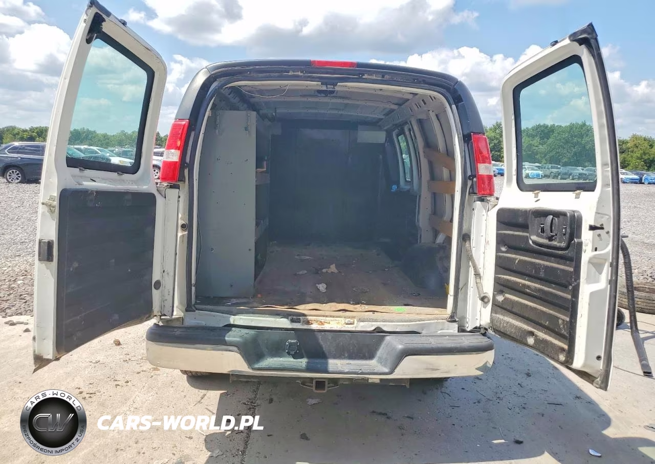 2021 GMC Savana G2500 VIN:1GTW7AF73M1221060 - 10