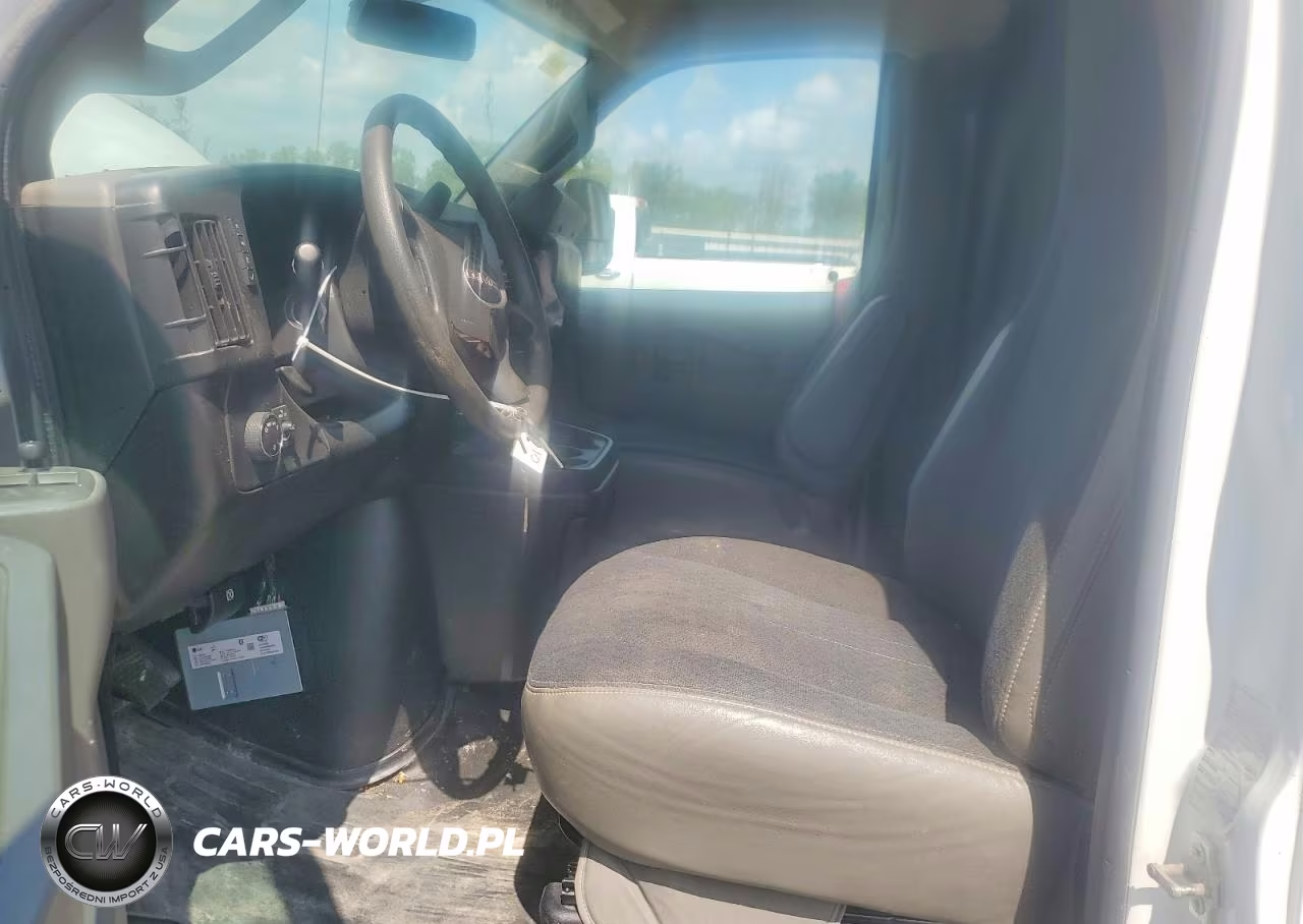 2021 GMC Savana G2500 VIN:1GTW7AF73M1221060 - 7