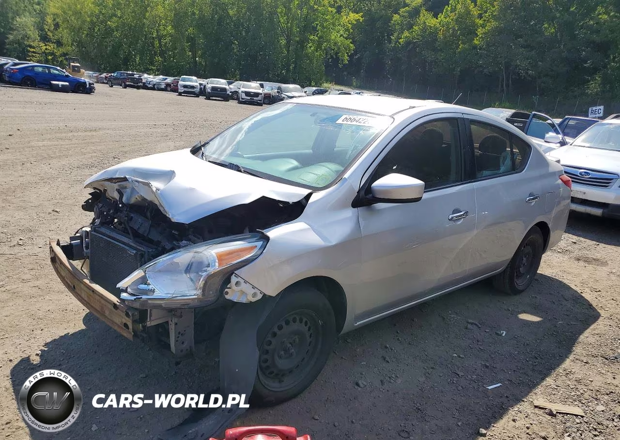 2016 Nissan Versa 1.6 Sv – zdjęcie 1 z 13