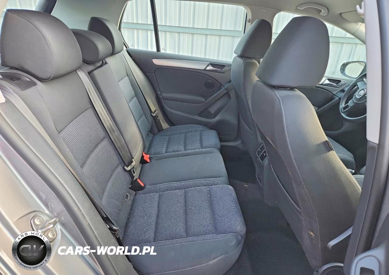 2013 Volkswagen Golf VIN:WVWDB7AJ5DW140236 - 10
