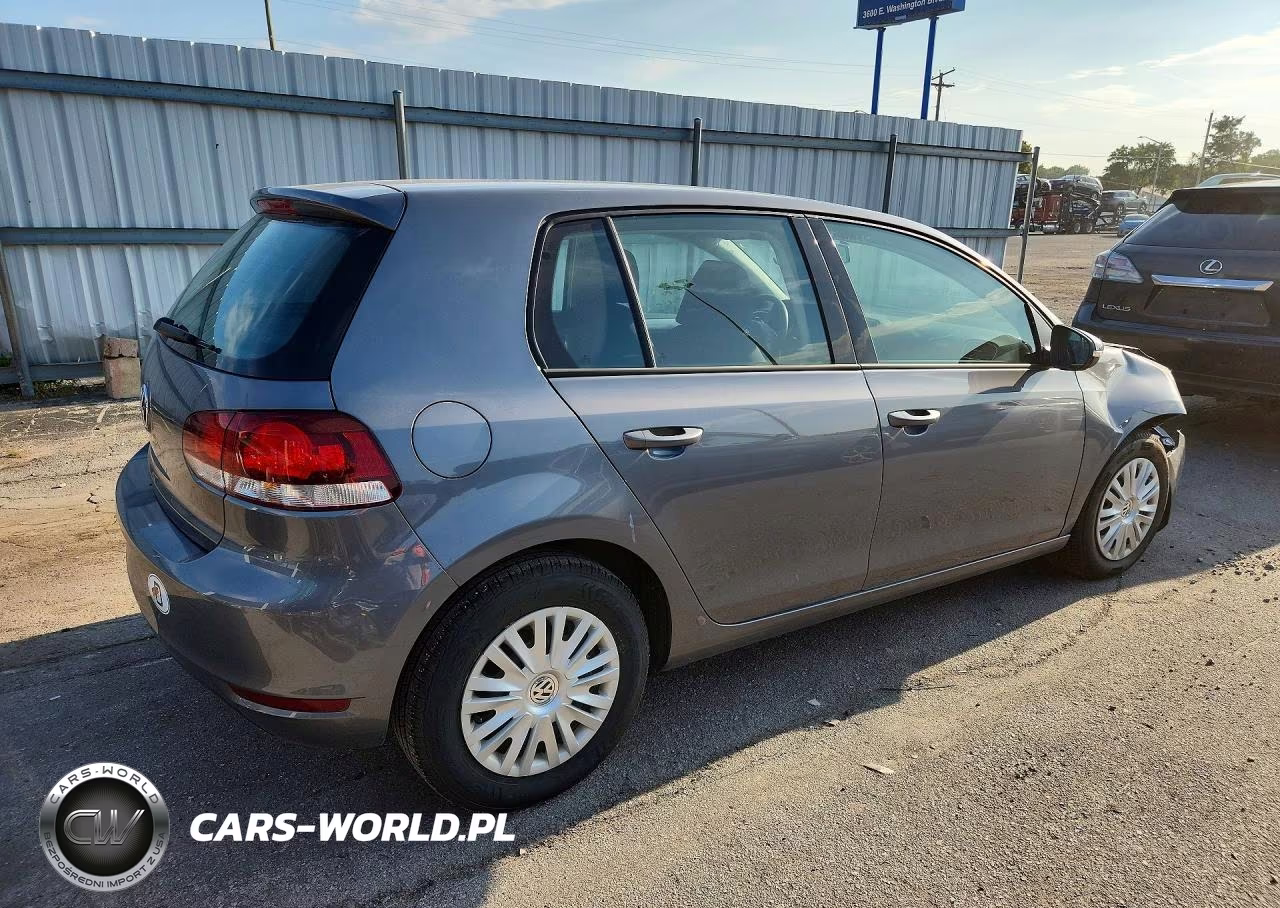 2013 Volkswagen Golf VIN:WVWDB7AJ5DW140236 - 3