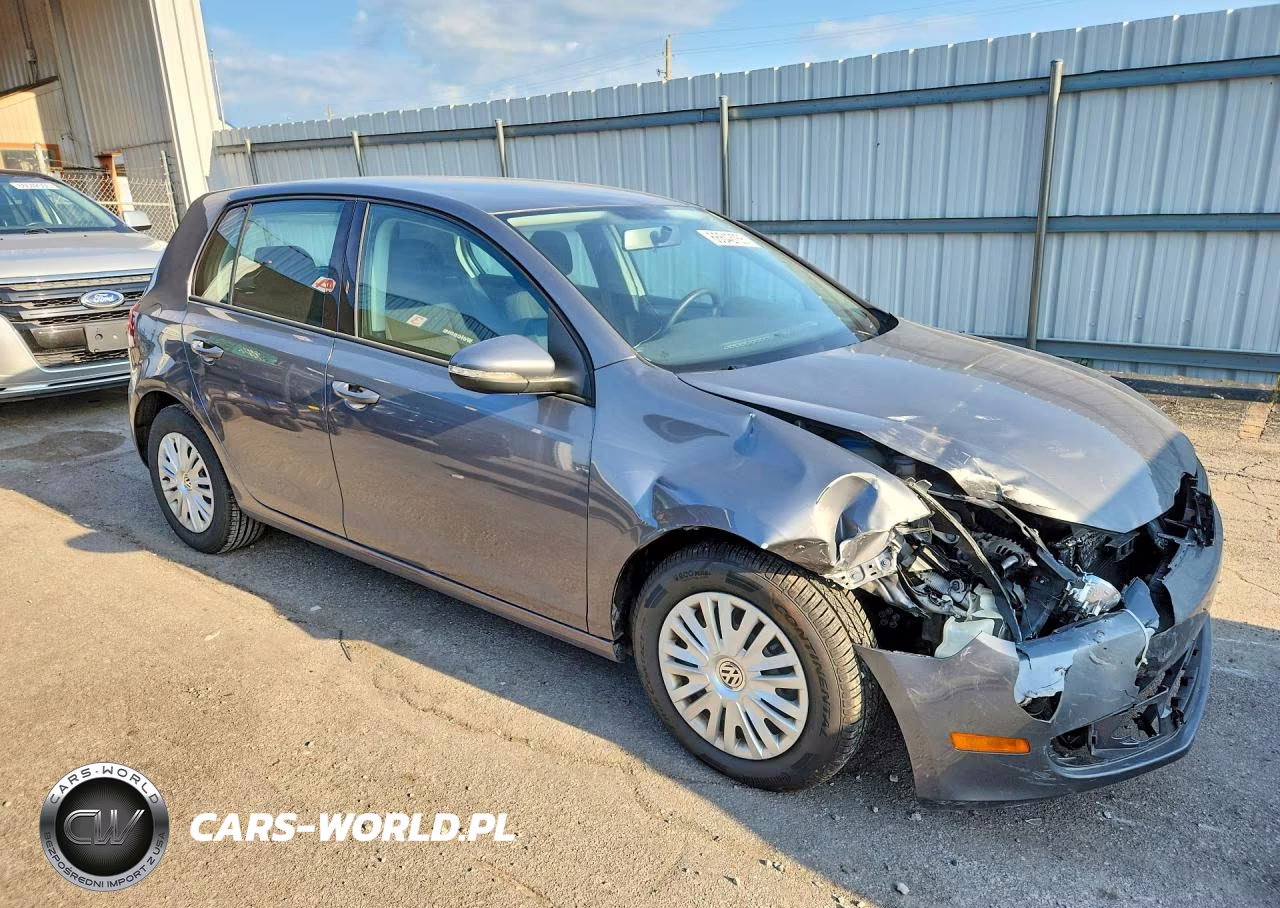 2013 Volkswagen Golf VIN:WVWDB7AJ5DW140236 - 4