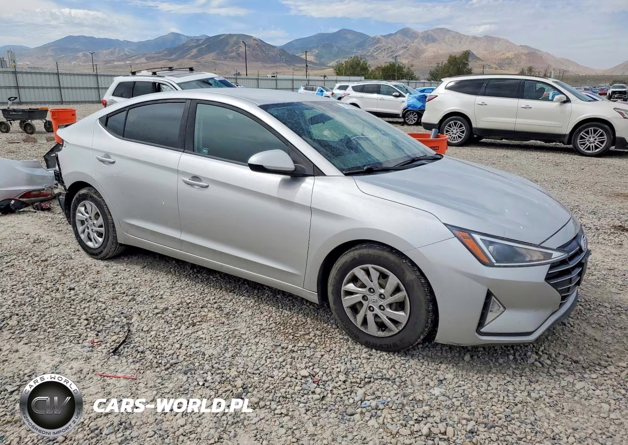 2019 Hyundai Elantra Se VIN:5NPD74LF6KH438385 - 4