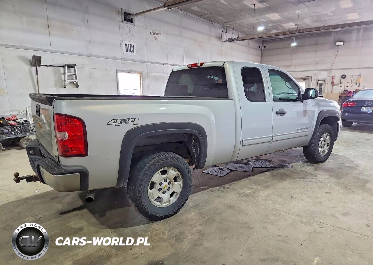 2013 Chevrolet Silverado K1500 Lt VIN:1GCRKSE73DZ298936 - 3