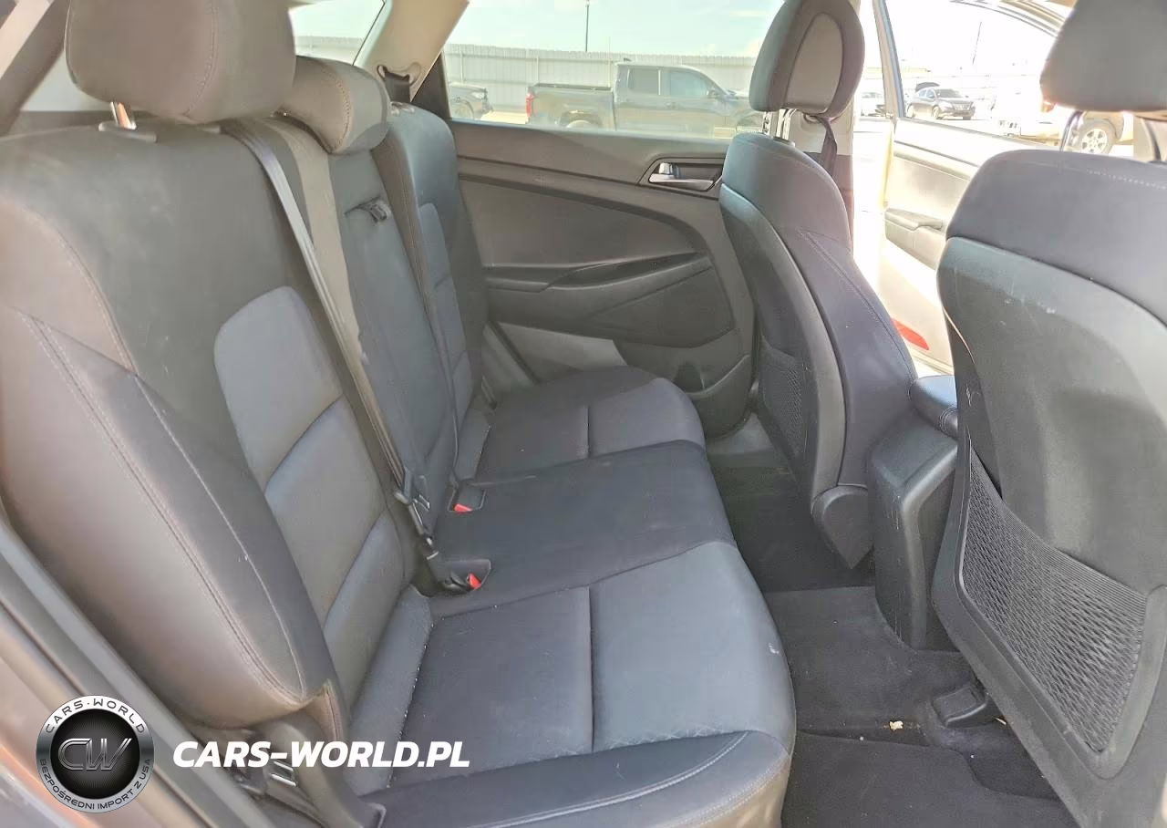 2017 Hyundai Tucson Se VIN:KM8J3CA47HU501806 - 10