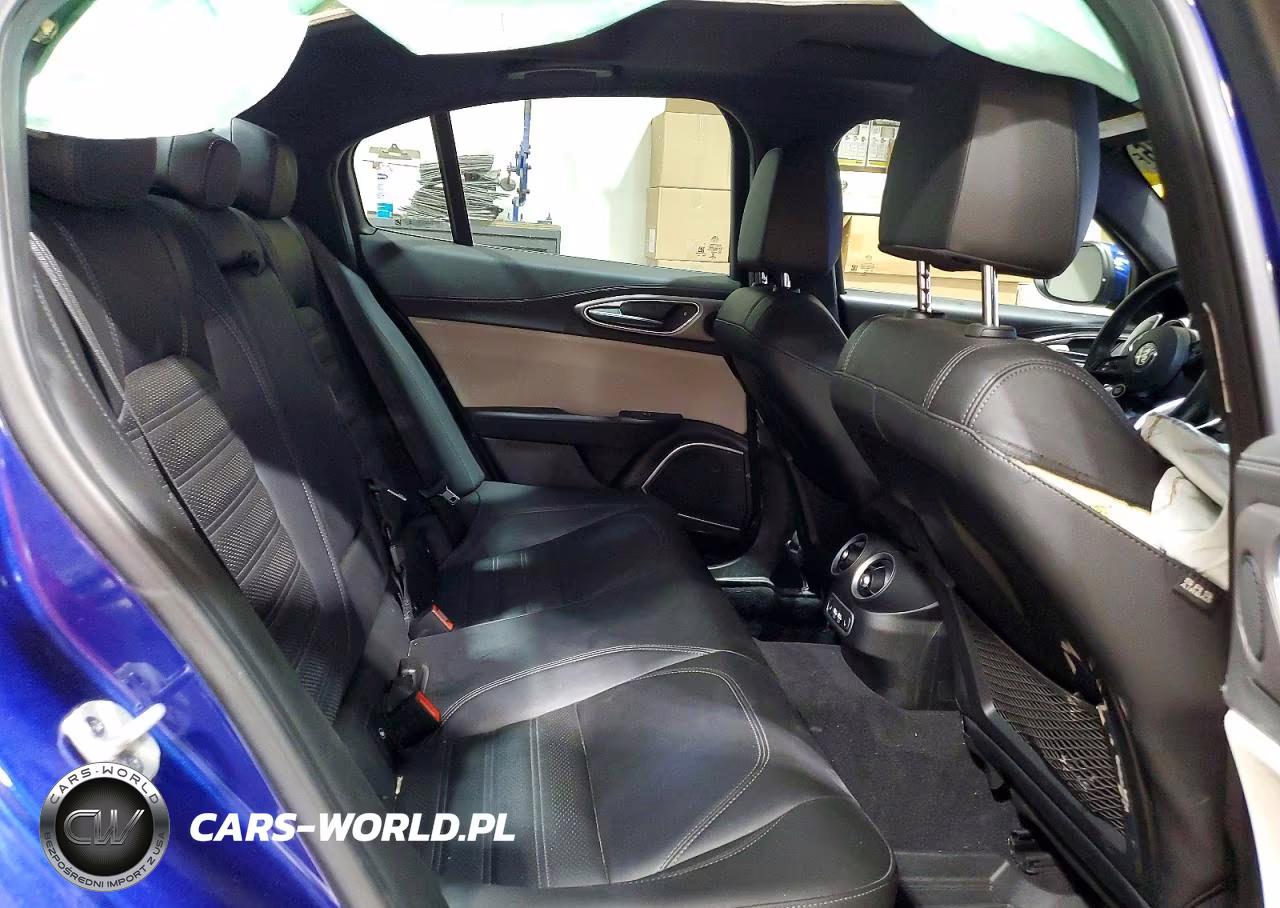 2021 Alfa Romeo Giulia Ti VIN:ZARFANBN8M7648170 - 10